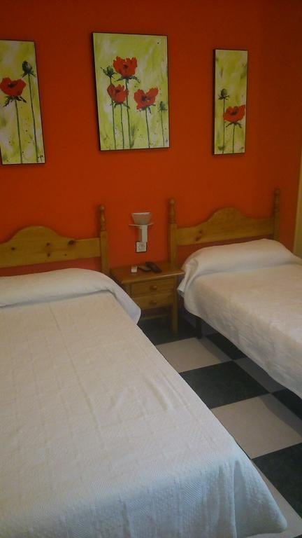 Hostal El Camionero Burguillos Del Cerro Camera foto