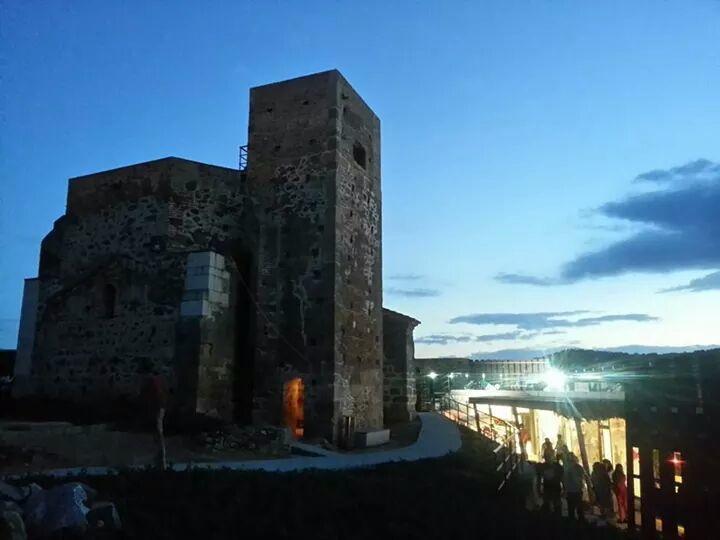 Hostal El Camionero Burguillos Del Cerro Esterno foto